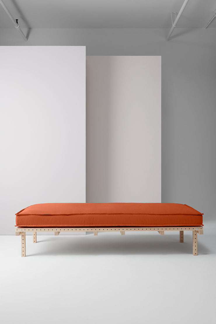 Lorenza Daybed